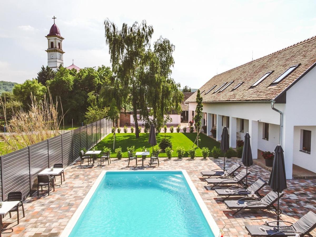 Palkonyha Panzio Speiz Gasztromuhely Bed & Breakfast Palkonya ภายนอก รูปภาพ